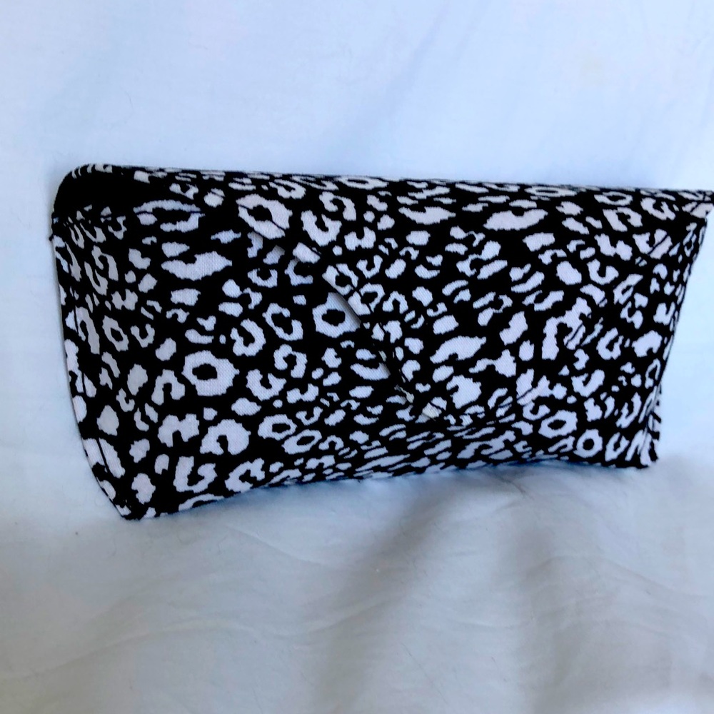 Vera Bradley clamshell eyeglass case